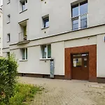 Comfortable Studio For 2 People With Bathtub And Balcony In Warsaw By Noclegi Renters